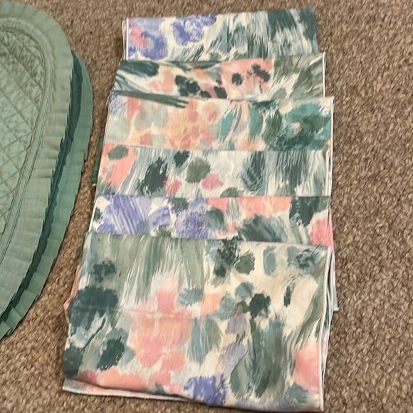 Placemats/Napkins/Tablecloth - Picture 4 of 5